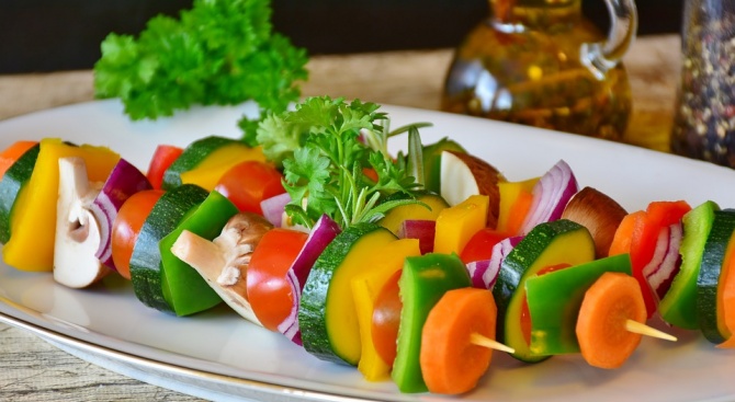 Суровите зеленчуци може да са вредни за здравето, защото убиват