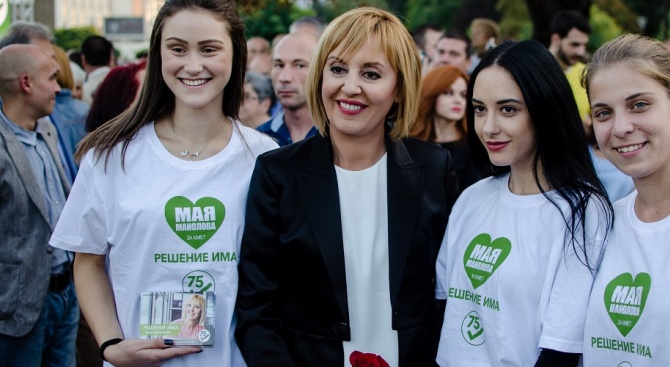 Гражданският кандидат за кмет на София Мая Манолова откри шатра