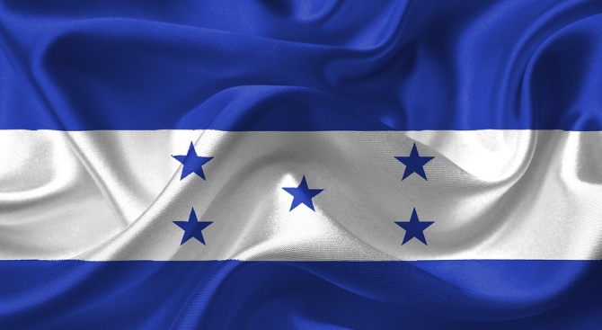 Действащият президент на Хондурас Хуан Орландо Ернандес е получил подкупи