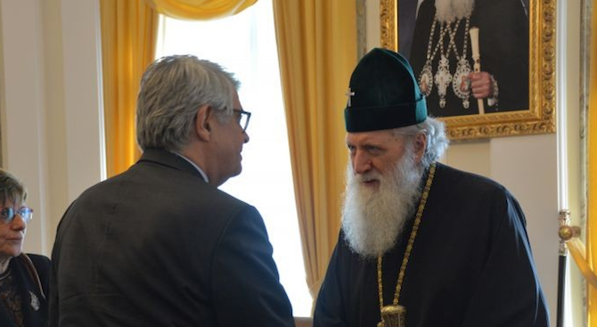 Българският патриарх Неофит се срещна с гръцкия посланик у нас
