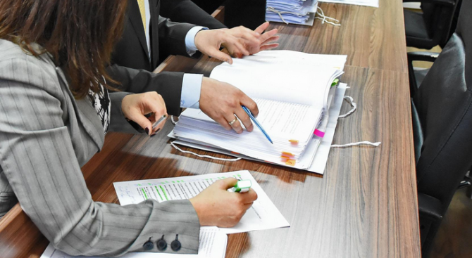 Четири жалби са подадени в Общинска избирателна комисия (ОИК)-Пазарджик, съобщиха
