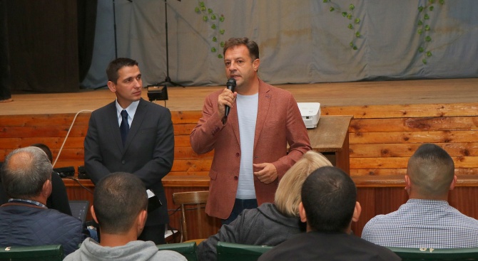 Младият Йордан Морчев е кандидат-кметът за село Леденик, издигнат от