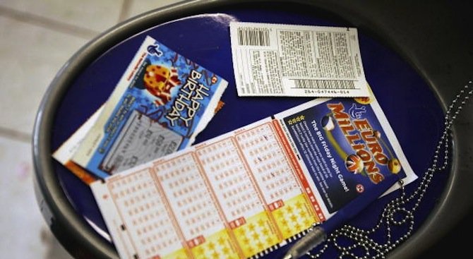 Британец спечели джакпота от лотарията "Евромилиони", който достигна 190 милиона