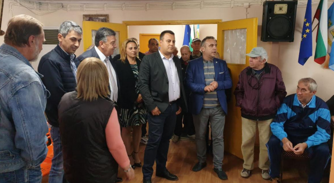 Жители на пловдивския район „Южен“ потърсиха подкрепата на кандидата на