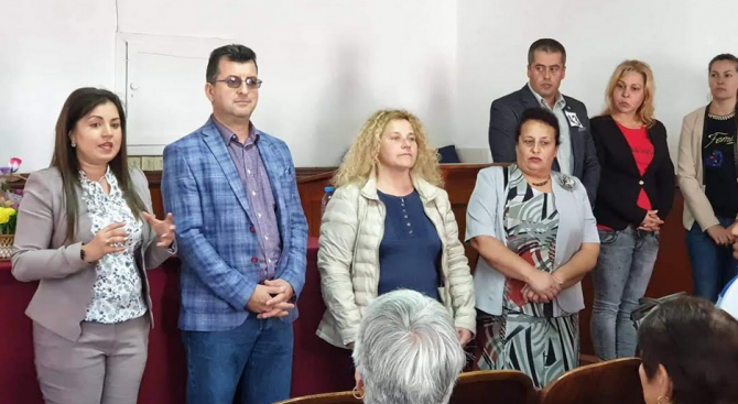 Евродепутатът Асим Адемов, народния представител Галя Желязкова и кандидатът за