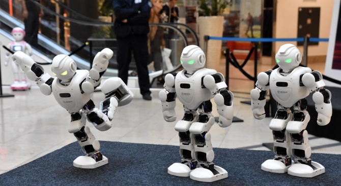15 робота превземат мол Serdika Center в часовете между 12 00