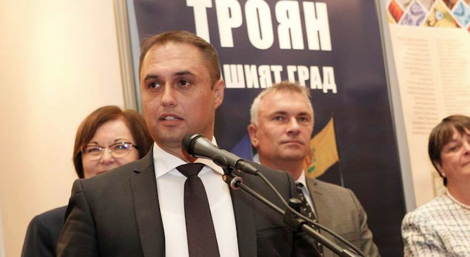 Мощна подкрепа от ВМРО – Троян за кандидата на ГЕРБ