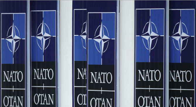 Министрите на отбраната от НАТО приеха решение за обновяване на