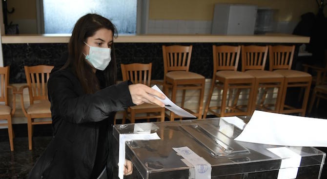 Спокойно започна изборният ден във всички 259 СИК в Ловешка