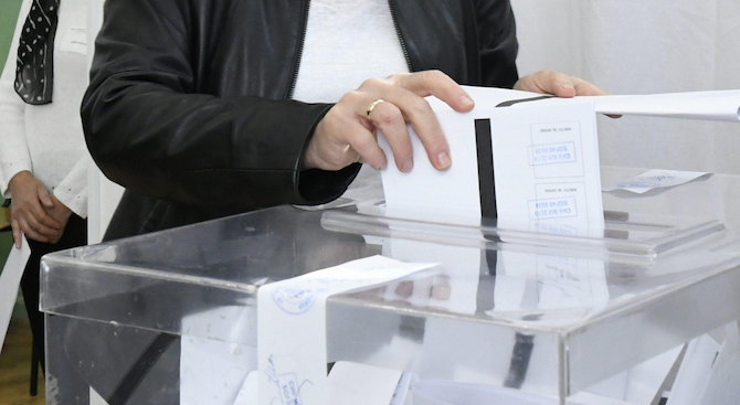 В община Сливен избирателната активност към 10 часа е 8.90