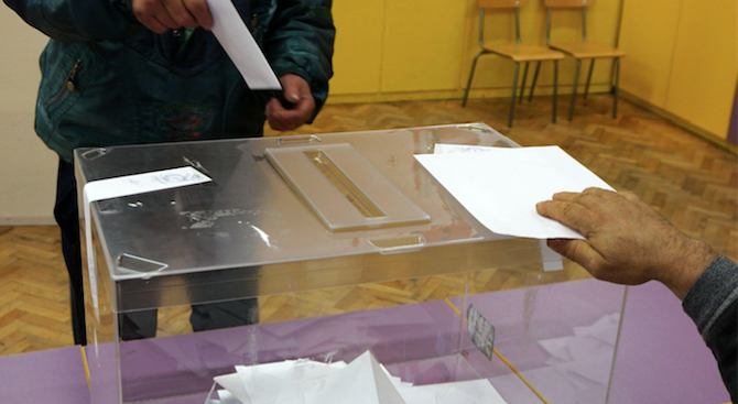 Най-ниска е избирателната активност в Ловеч - 41%, сред осемте