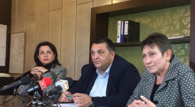 Местна коалиция, в която участват СДС, Движение България на гражданите,