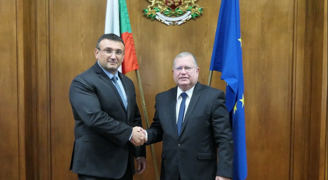Министърът на вътрешните работи Младен Маринов проведе днес среща с