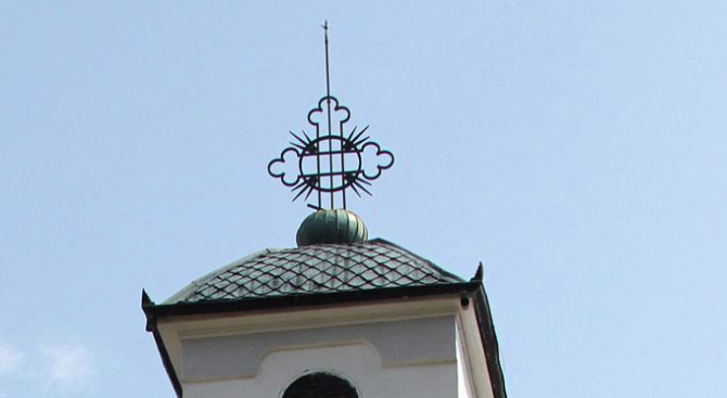 Ремонтиран е Трънският манастир "Св. Архангел Михаил". Обновяването е направено
