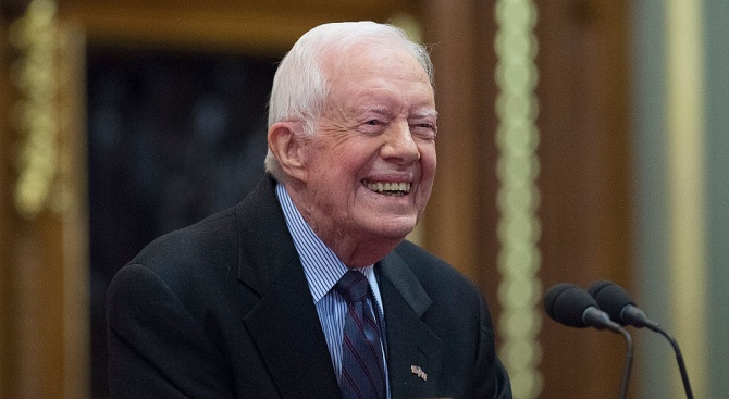 Бившият президент на САЩ Джими Картър беше опериран за намаляване