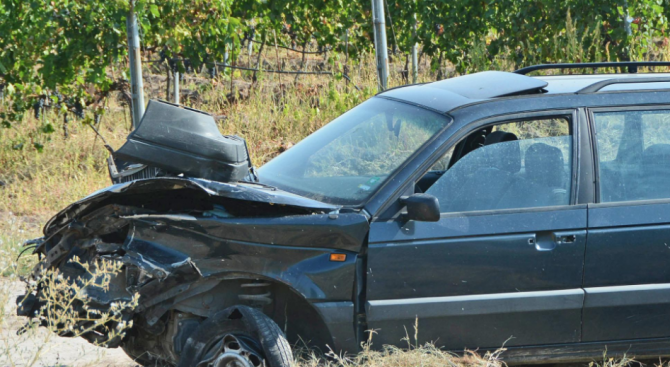 Шофьор пострада при катастрофа, съобщават от ОД на МВР-Благоевград. Инцидентът