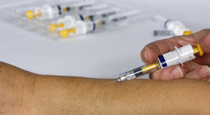 Чакането на безплатните противогрипни ваксини за пенсионери свърши. Вече са