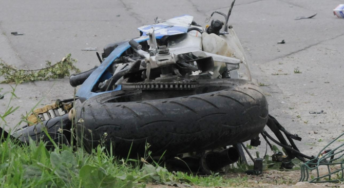 Немски гражданин с мотоциклет загина при пътно-транспортно произшествие на пътя