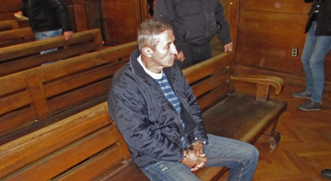 Русенският окръжен съд остави за постоянно в ареста 56-годишния шофьор