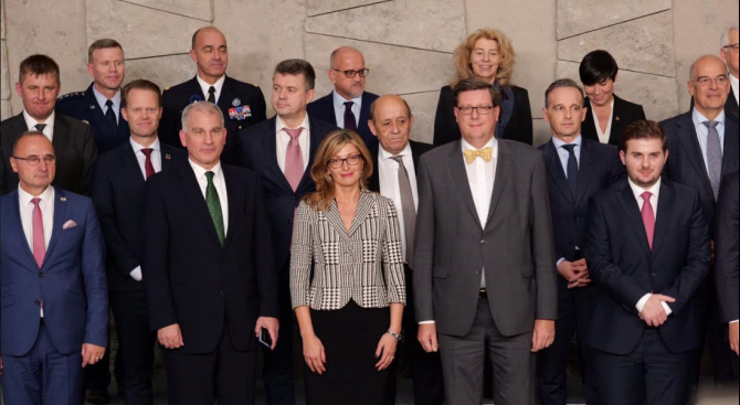 Външните министри на НАТО обсъдиха в Брюксел подготовката на предстоящата