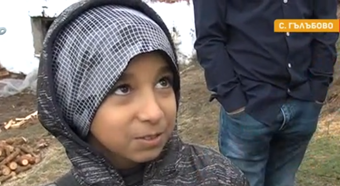 Дете на сирийски бежанци дари спестяванията си за ремонта на