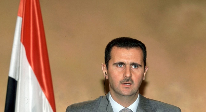 Испански съдия препоръча бившият сирийски вицепрезидент Рифат Асад, който е
