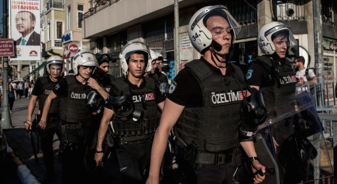 Турция започна антитерористична операция в източната част на страната в