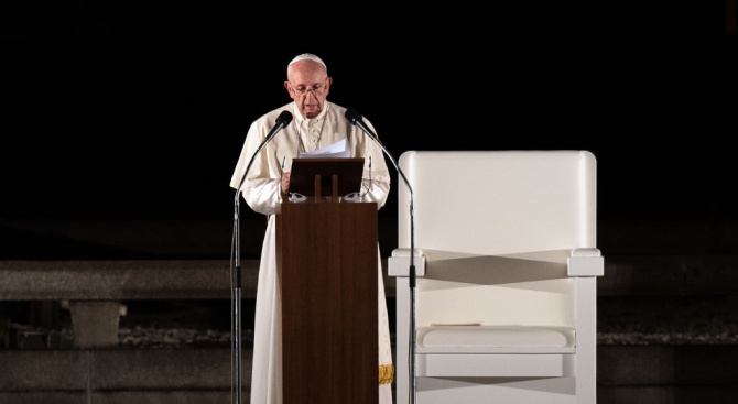 Папа Франциск изрази днес безпокойство от използването на атомна енергия