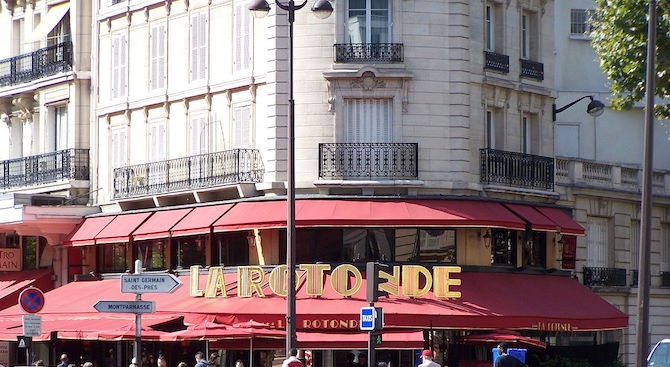 Прочутото парижко кафене "Ротонда" е понесло щети при пожар рано