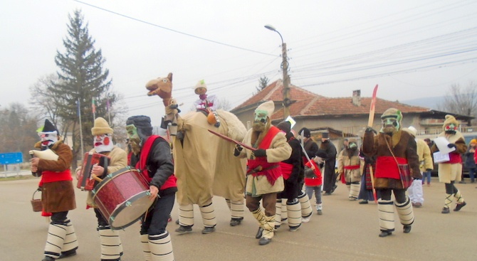 Обичаят „Камилата” в село Йоглав, община Ловеч, за поредна година