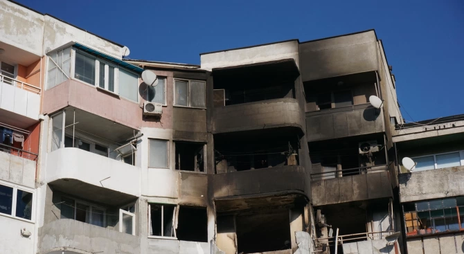 Пострадалите от адския взрив във Варна търсят помощ за възстановяване