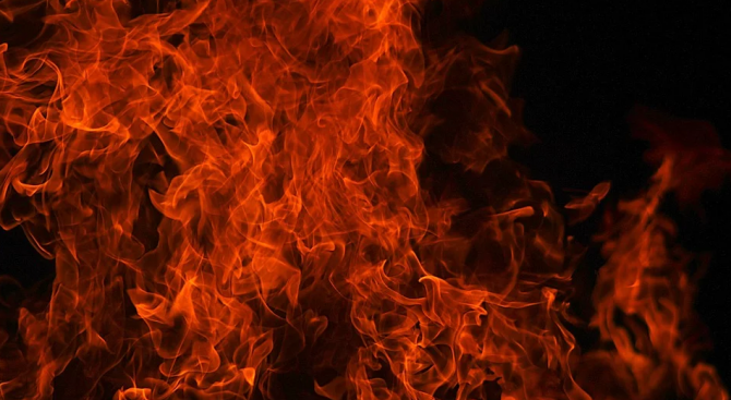 Мъж е загинал при пожар в троянското село Черни Осъм