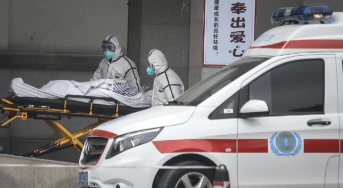Китай обяви трети смъртен случай и близо 140 нови случая
