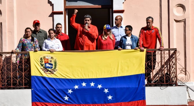 Венецуелският президент Николас Мадуро отпразнува провала на пучистката авантюра на