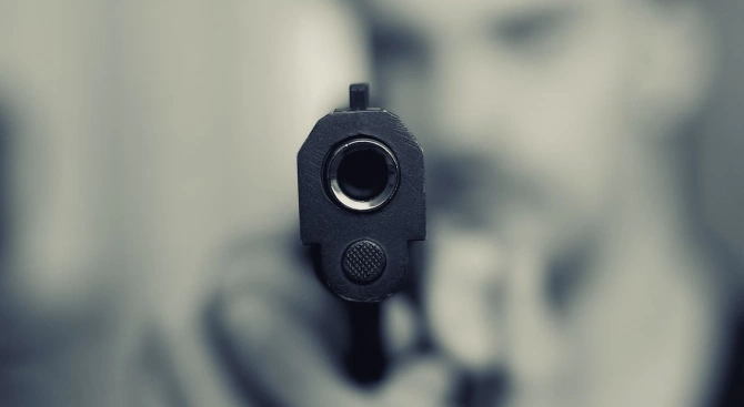 Възрастен мъж от Горна Оряховица е задържан за стрелба с
