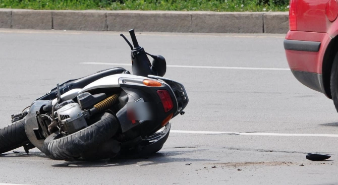 15 годишно момче е пострадало при управление на мотоциклет съобщиха от